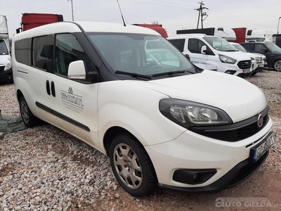 FIAT DOBLO mini-van