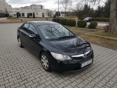 Honda Civic VIII sedan 1,8 i-VTEC benzyna