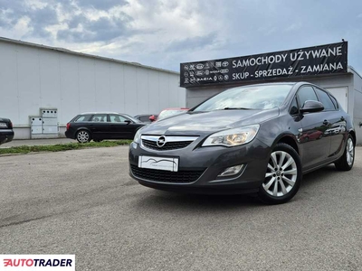 Opel Astra 1.4 benzyna 140 KM 2012r. (Giżycko)