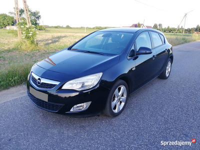 Opel Astra J * 1,4Turbo 140Km HAK Alufelgi