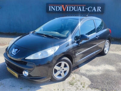 Peugeot 207 Hatchback 5d 1.4 VTi 95KM 2009