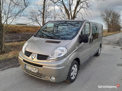 Renault Trafic 2.5 dCi 150 FAP Passenger L2H1