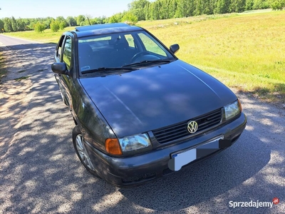 Sprzedam Volkswagen Polo 1.4 benzyna 1999r sedan