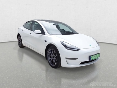 TESLA MODEL 3 sedan (limuzyna)