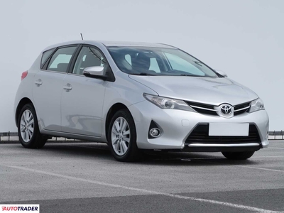 Toyota Auris 1.6 130 KM 2014r. (Piaseczno)