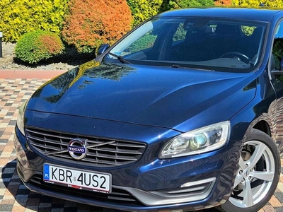 Volvo V60 I Kombi Facelifting 2.0 D4 DRIVE-E 181KM 2013