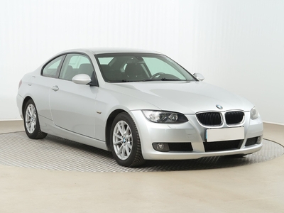 BMW SERIA 3 IV (E90/E91/E92/E93) BMW SERIA 3 , 174 KM, Xenon, Bi-Xenon, Klimatronic, Tempomat