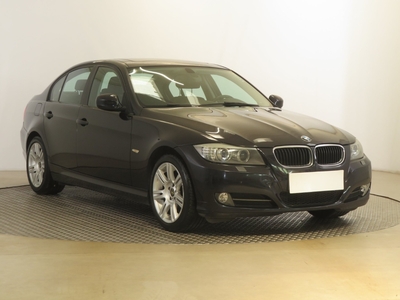 BMW SERIA 3 IV (E90/E91/E92/E93) BMW SERIA 3 , Navi, Xenon, Bi-Xenon, Klimatronic, Tempomat, Parktronic