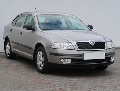 Skoda Octavia II , Salon Polska, GAZ, Klima