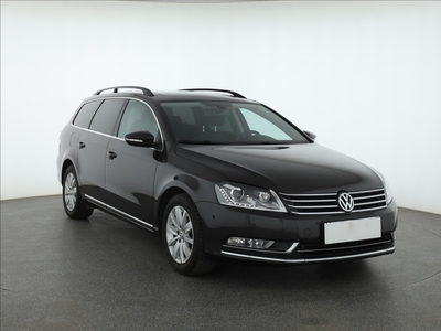 Volkswagen Passat B7 , DSG, Xenon, Bi-Xenon, Klimatronic, Tempomat, Parktronic,