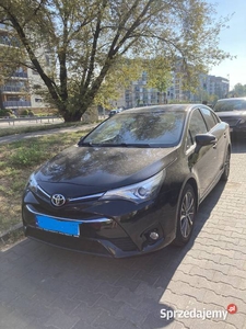 Bezwypadkowa Toyota Avensis Premium benzyna 1.8