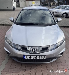 Honda Civic VIII UFO Anglik zarejstrowany w Polsce. Diesel 2.2 L