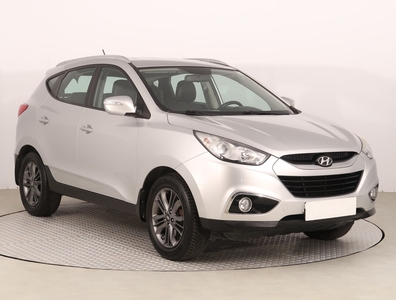 Hyundai ix35 , Salon Polska, Skóra, Navi, Klimatronic, Parktronic