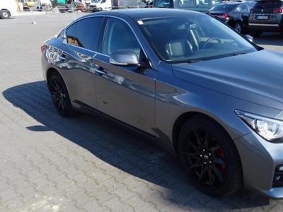 INFINITI Q50 sedan (limuzyna)