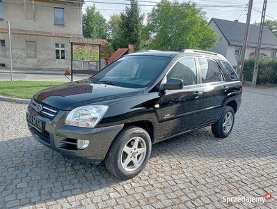 kia sportage 4x4 2000 cm benzyna 2007 r moc 140 KM stan b.dobry