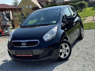 KIA VENGA mini-van