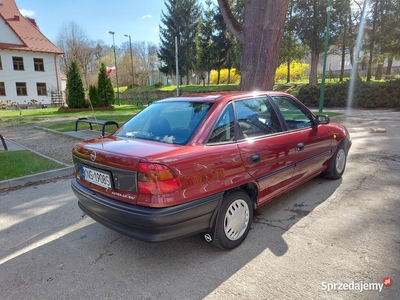 Opel Astra 1.4 16v - Stan jak nowy. 53k przebiegu.