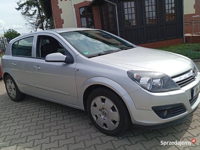 Opel astra H 1.6 benzyna 1 właściciel zadbana serwisowana super stan