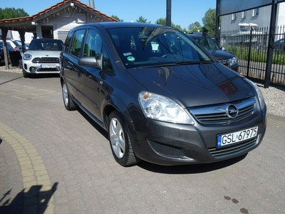 Opel Zafira B Opel Zafira 2009 1.8benzyna 140km klima 2komplety kół sprawna 7osób