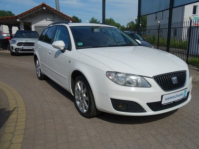 SEAT Exeo I Seat Exeo 2009 1.6 benzyna 102km klima alufelgi hak niski przebieg