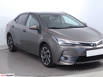 Toyota Corolla 1.6 130 KM 2017r. (Piaseczno)