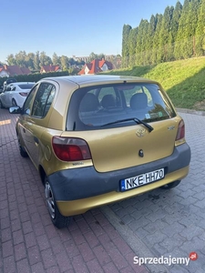 Toyota yaris 2001 , klima , 1.0 benz