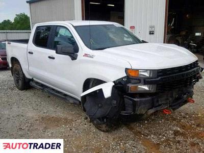 Chevrolet Silverado 5.0 benzyna 2019r. (EARLINGTON)