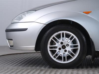 Ford Focus 2002 1.6 16V 238667km ABS klimatyzacja manualna