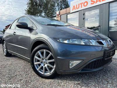 Honda Civic VIII Hatchback 3d 1.4 i-VTEC 100KM 2011