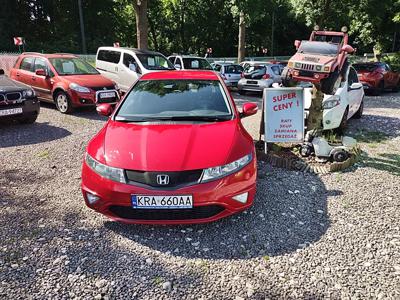 Honda Civic VIII Hatchback 3d 1.8 i-VTEC 140KM 2010