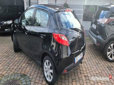 ŚLICZNA MAZDA 2. Tylko 93 tys km. Auto w oryginale