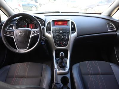 Opel Astra 2012 1.4 16V 160781km Kombi