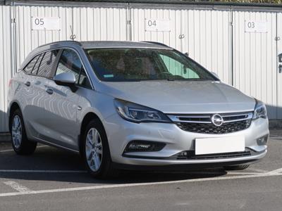 Opel Astra 2017 1.4 T 96018km Kombi