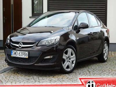 Opel Astra J Sedan 1.6 Twinport ECOTEC 115KM 2013