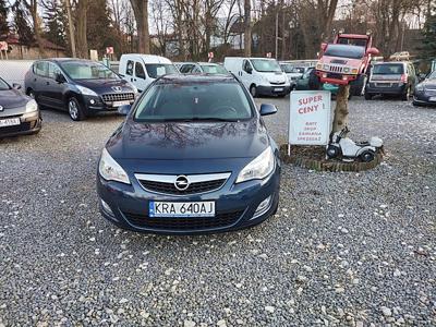 Opel Astra J Sports Tourer 1.4 Twinport ECOTEC 100KM 2012