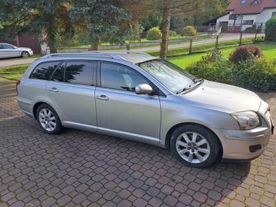 Toyota Avensis II Kombi 2.0 D-4D 126KM 2008