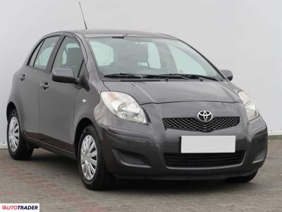 Toyota Yaris 1.3 97 KM 2010r. (Piaseczno)