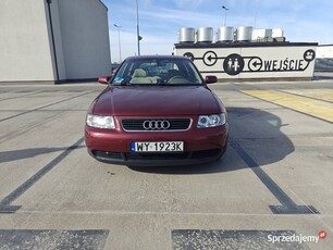 Audi A3 benzyna 1.8 / wersja Ambiente / + kamera cofania i czujniki