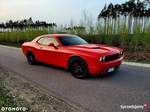 Dodge challenger RT 5,7 hemi 400km