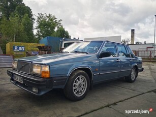 Volvo 760 GLE 2.8 V6