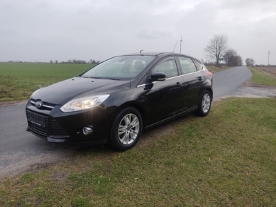 Ford Focus III 2013r., 1.6 benzyna, 125 KM, czarny metalik, 93 tys. km