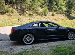 Audi A5 3.2 V6 quattro