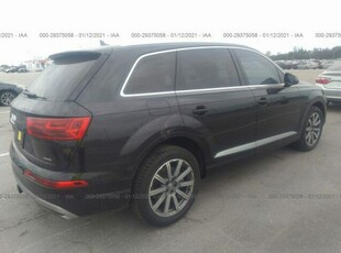 Audi Q7 2018, 2.0L, 4x4, uszkodzony bok