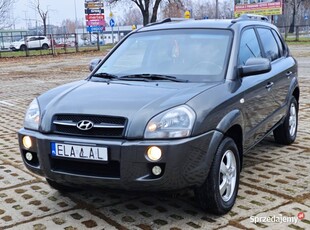 Hyundai Tucson 2.0 Benzyna 141KM 2008r 186 tys.km Climatronic Tempomat Hak