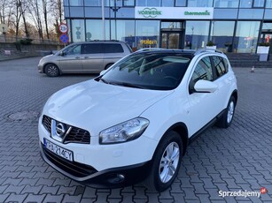 Nissan Qashqai 2.0 Benzyna*Ksenon* Panorama* Navi*Kamera* keyless*