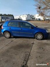 Sprzedam volkswagen golf 5 1.6 fsi benzyna