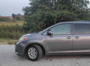 Toyota Sienna XLE 3.5 Benzyna + LPG 266 KM, bogate wyposażenie