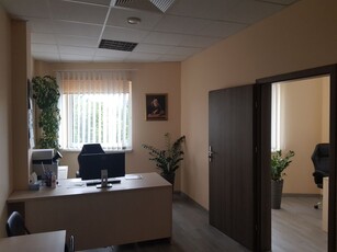 Lokal, biuro do wynajęcia 39 m2, Oleśnica