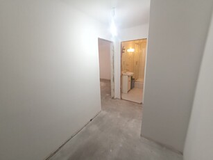 48m² po remoncie – balkon, świetna lokalizacja, gotowe do aranżacji!