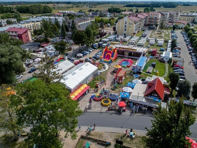 Sarbinowo działka w centrum przy Wesołym Miasteczku